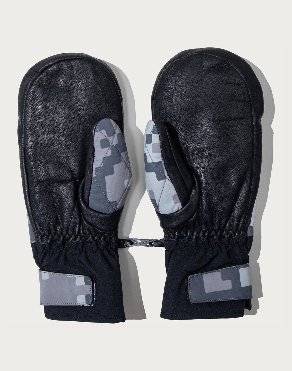 BAPE BY KAZUKI KURAISHI UAP CAMO GLOVES MENS