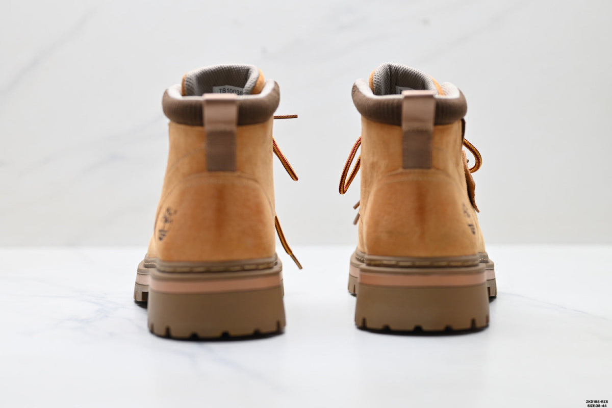 Timberland Wheat Classic Chukka Boot