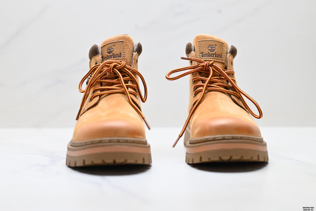 Timberland Wheat Classic Chukka Boot