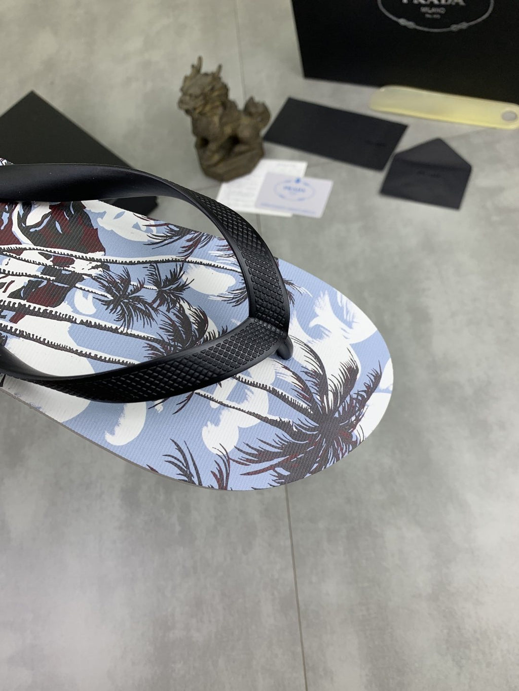 Prada Botanical Print Flip-Flops - Black & Multicolor Print