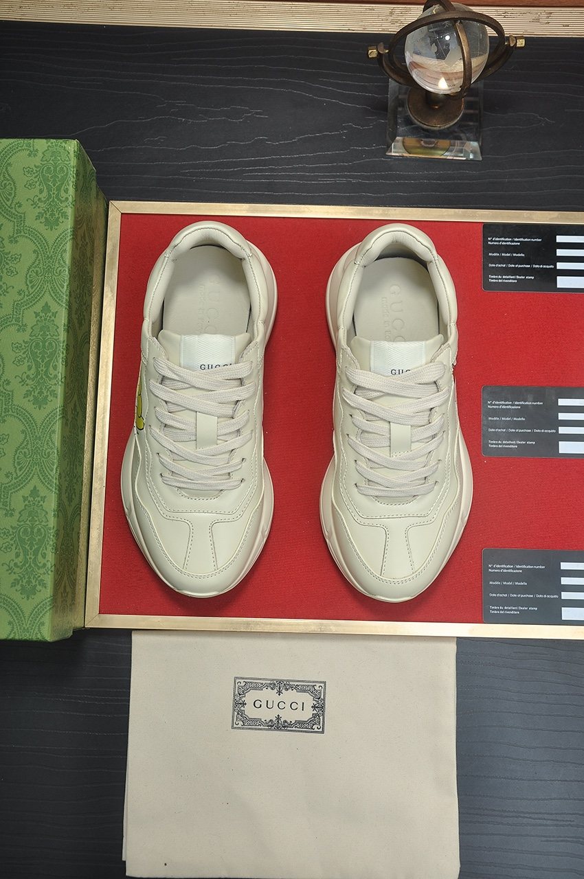 Gucci Off-White Red Accent Sneakers - Tonal Laces And Layered Upper Panels