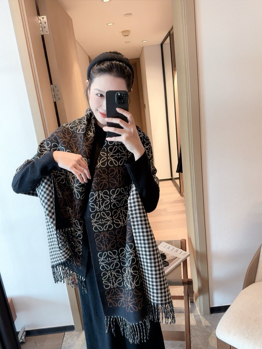 Black Multicolor Loop-Pattern Fringed Scarf