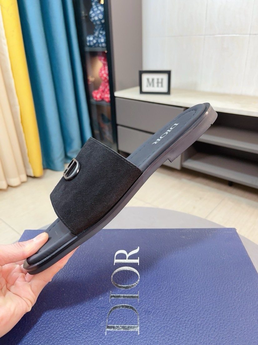 Dior Men's Textured Buckle Slide Sandals
