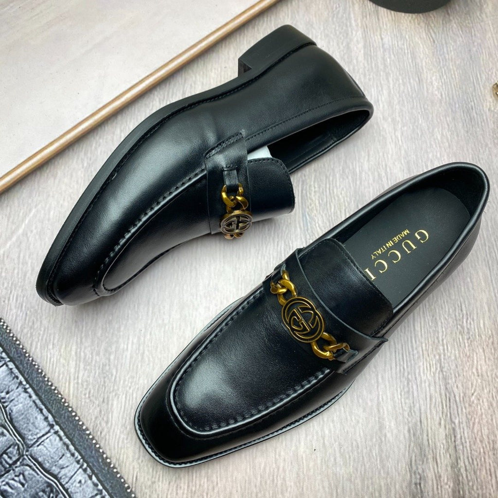 GUCCI Black Gold-Tone Hardware Loafers