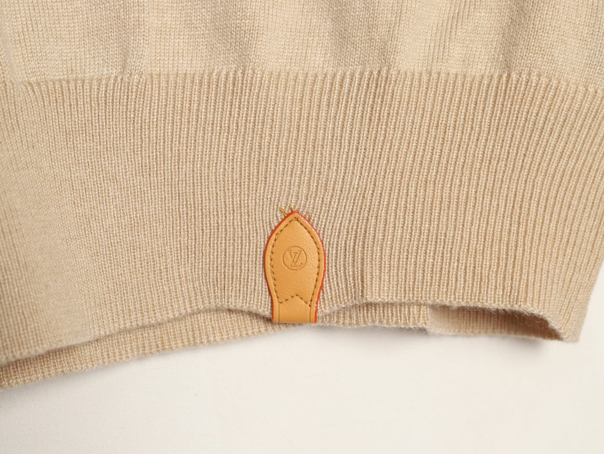 Louis Vuitton Label-Detail Crewneck Knit Sweater - Beige